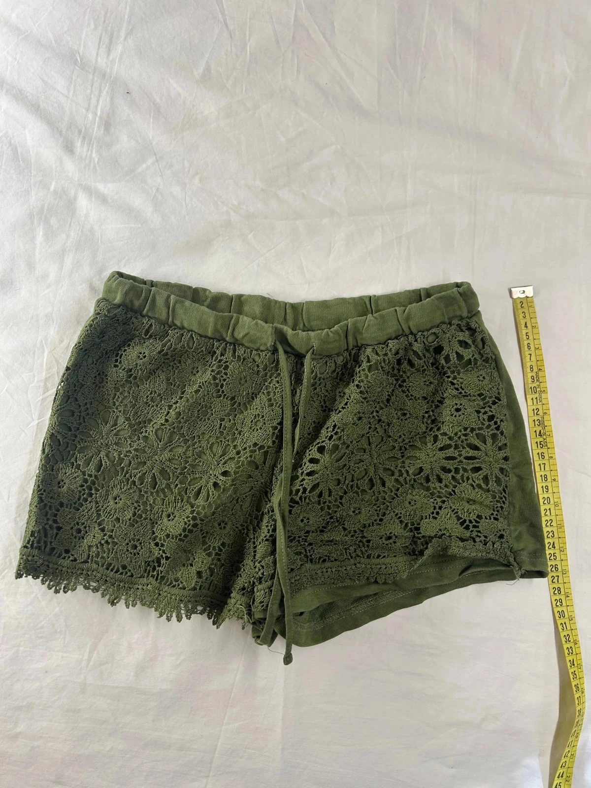 Short en dentelle vert foncé esmara